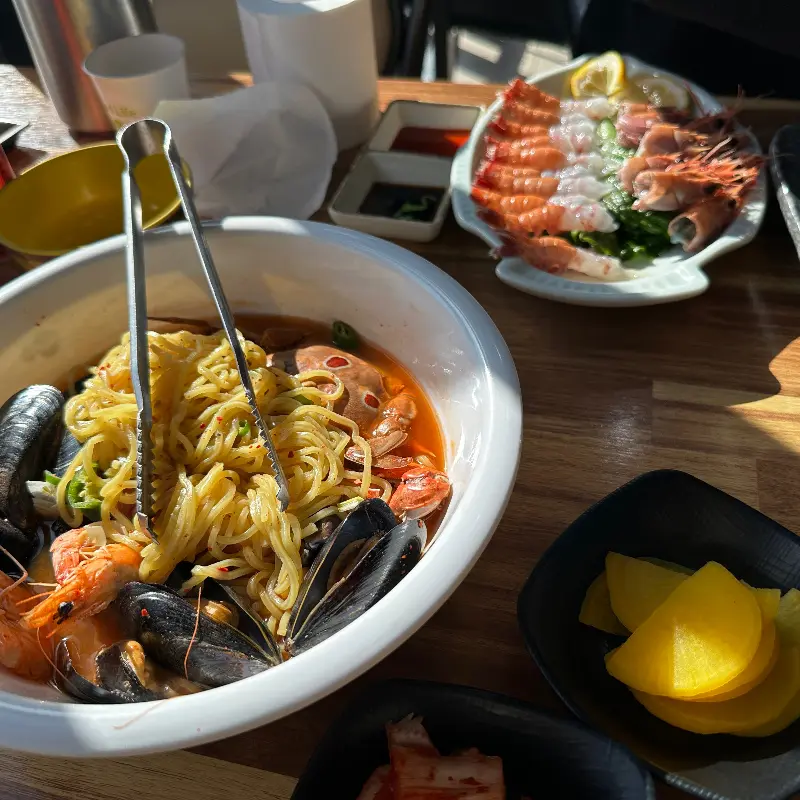 해물라면과 딱새우회