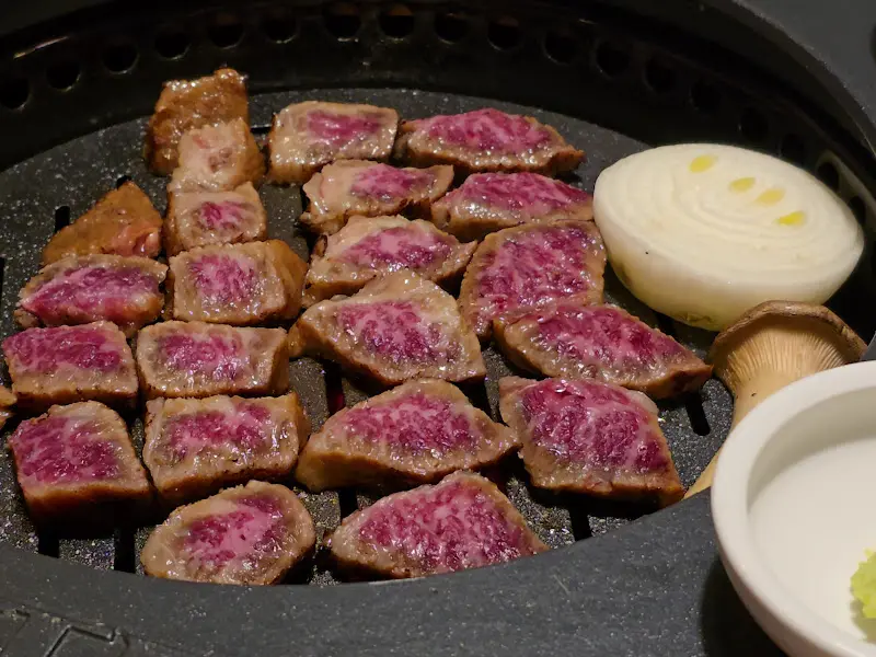 먹기 좋게 잘린 우대갈비