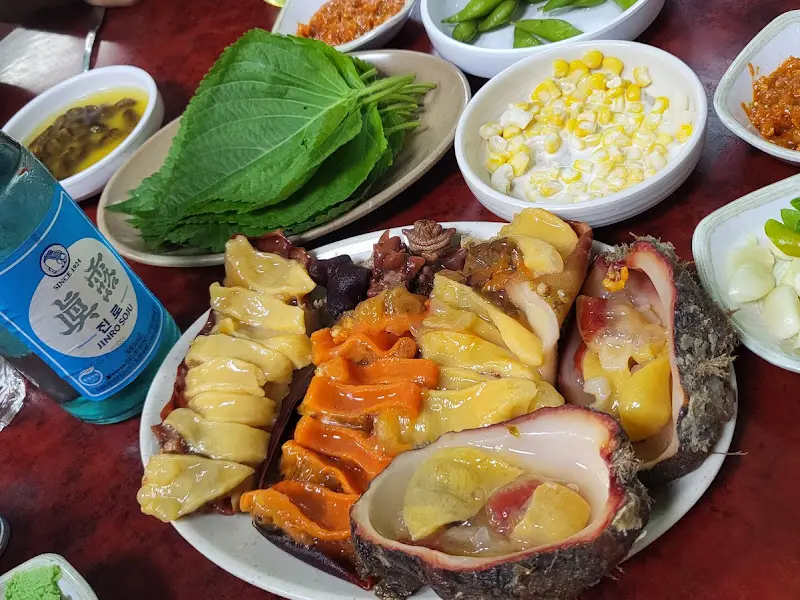 다양한 해산물 모듬