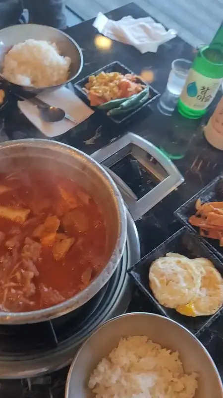 김치찌개와 계란후라이
