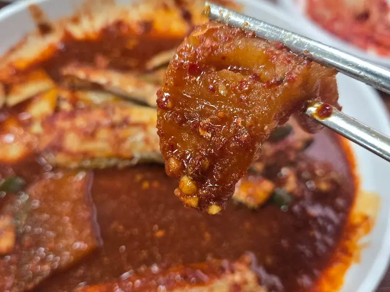 갈치조림 양념이 잘 배어있는 갈치