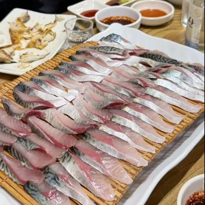 고등어회 한 상 차림