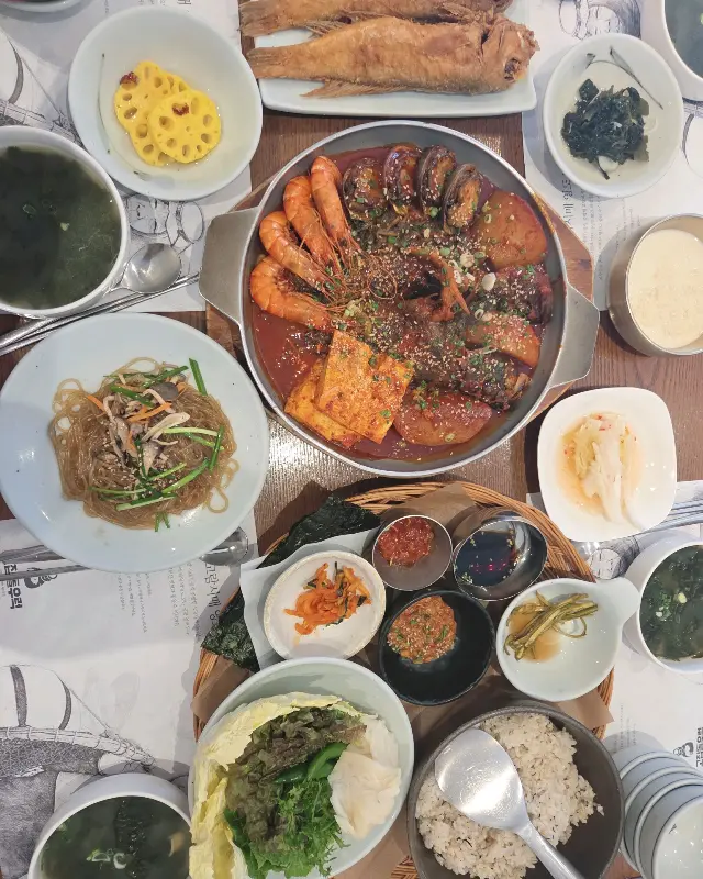 푸짐한 우럭조림 한 상 차림