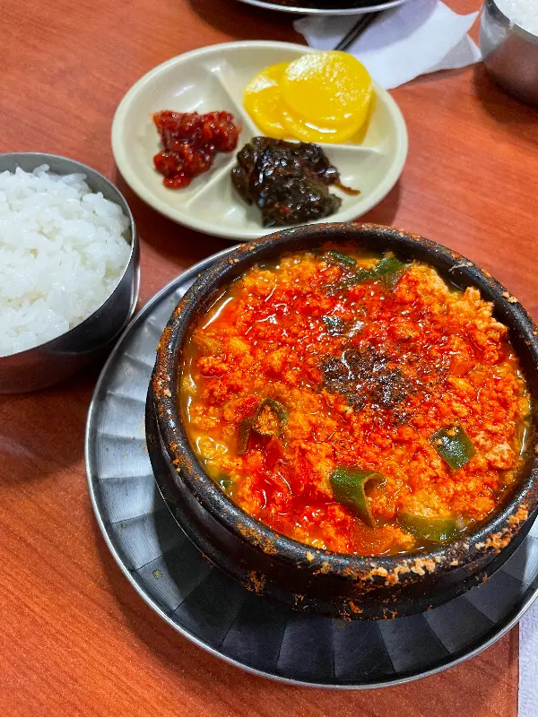 해바라기 분식 비빔밥과 반찬