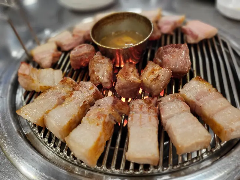 돈이랑 흑돼지 구이