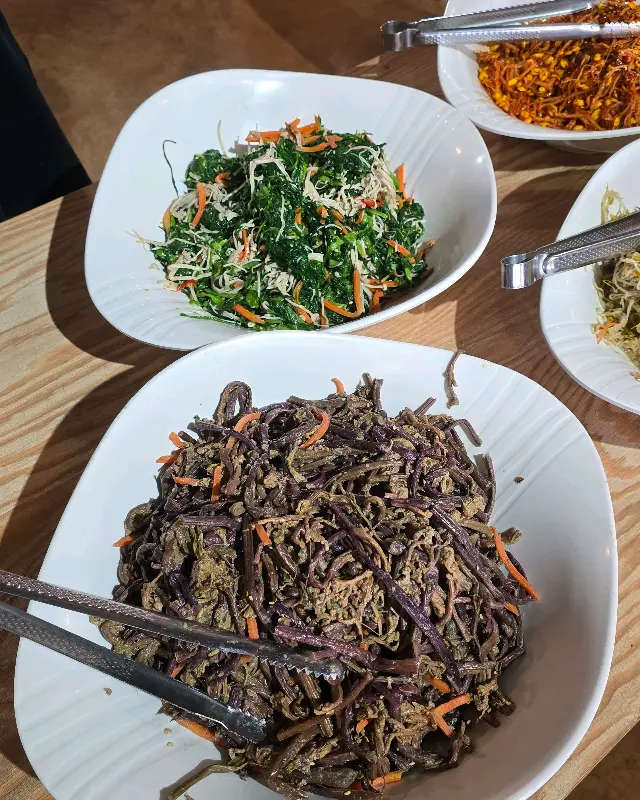 다양한 나물 반찬