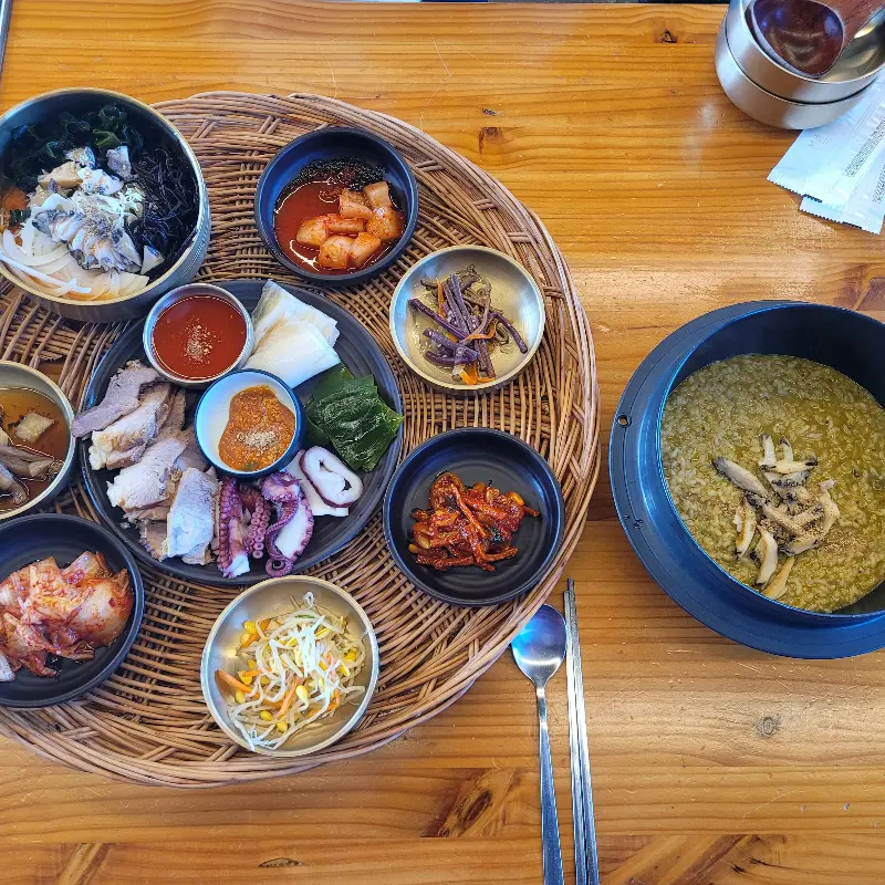 해녀뜰 내부 인테리어