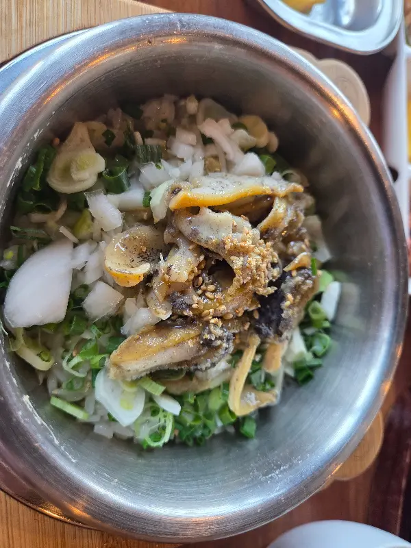 문어가 듬뿍 들어간 솥밥