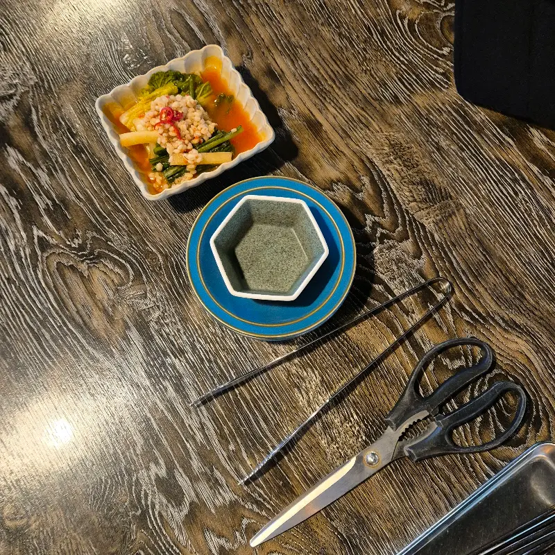 모던돔베에서 제공되는 밑반찬