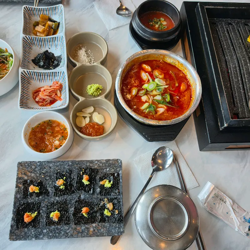 작산 애월 흑돼지 식당 내부 모습