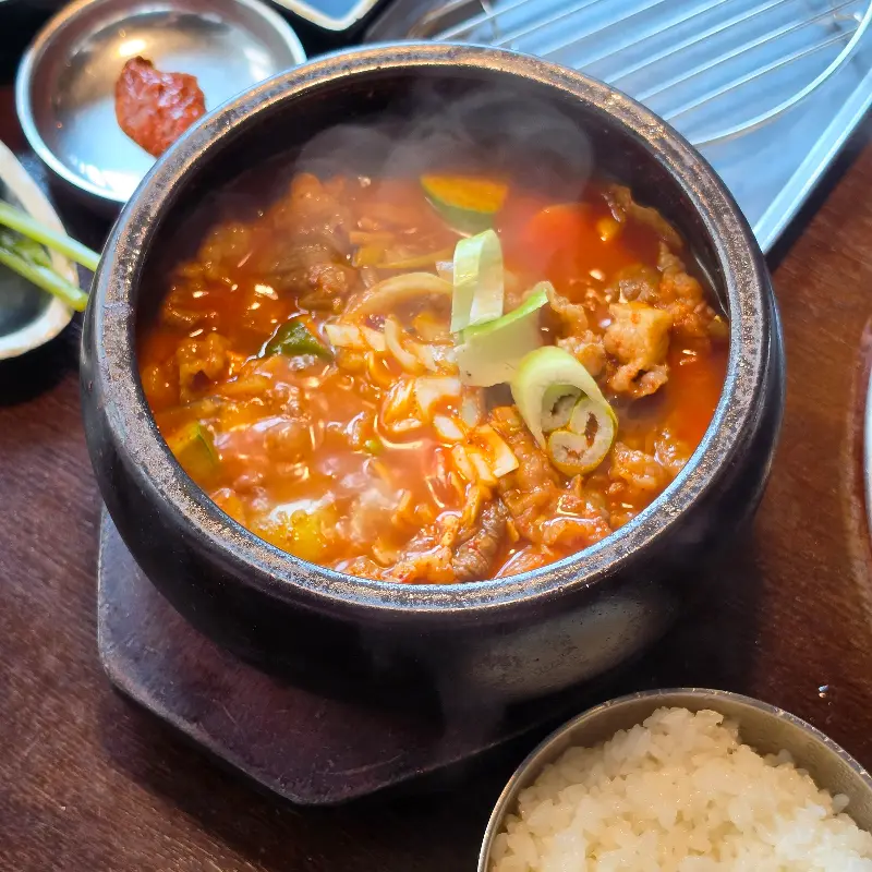 차돌 된장찌개의 모습