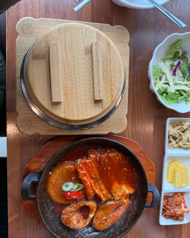 갈치와 고등어가 듬뿍 들어간 조림