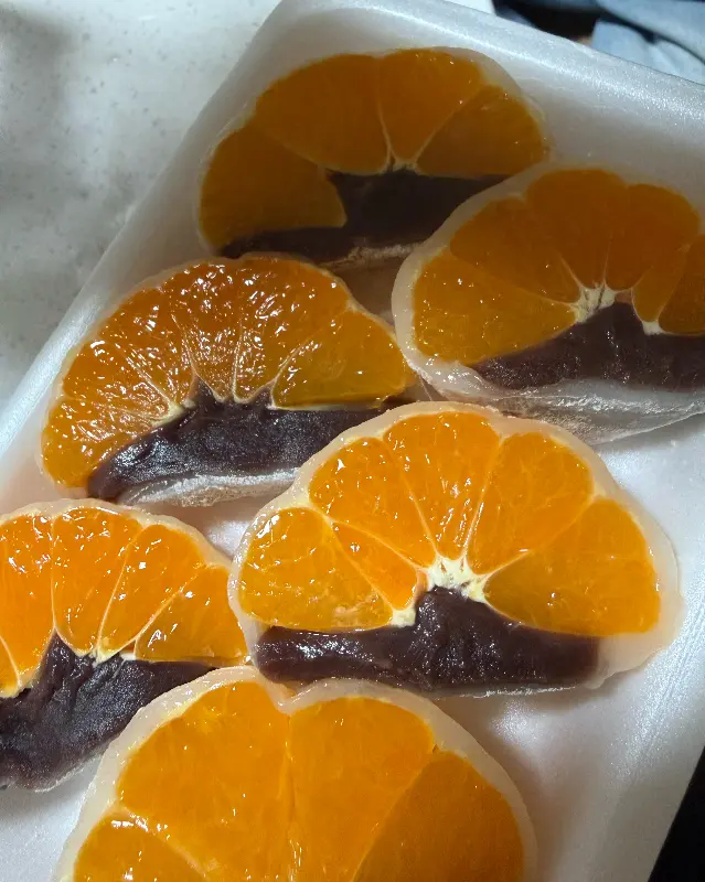 할머니떡집 귤모찌 단면