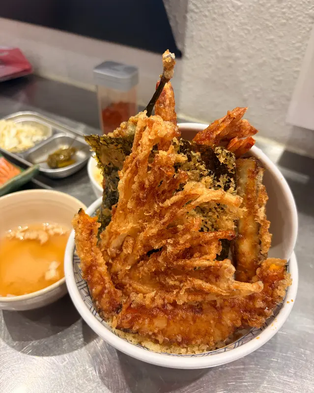 다채로운 튀김의 향연