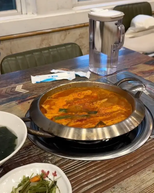 테이블 세팅