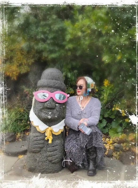 통유리창으로 보이는 바다 뷰