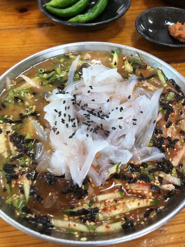 시원한 냉면 한 그릇