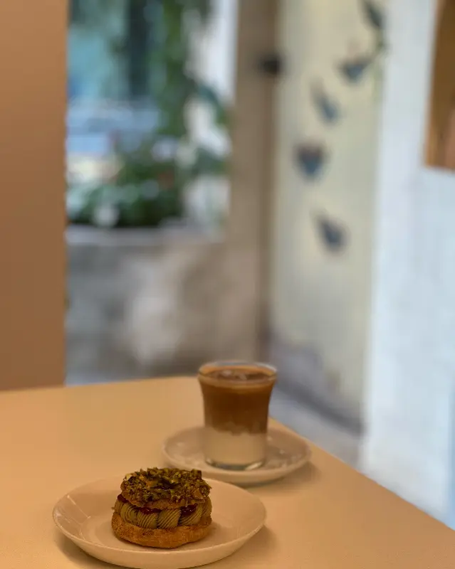 라띠나와 피스타치오 파리브레스트