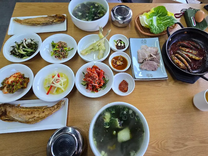 어군 정식 한 상 차림