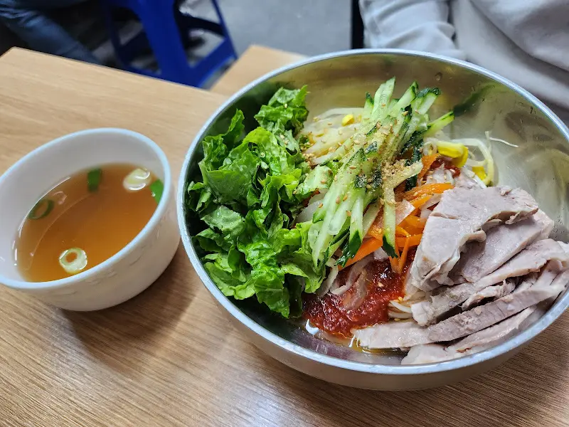 비빔국수 사진
