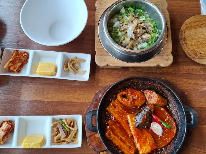 연옥의 정갈한 밑반찬과 섞어조림