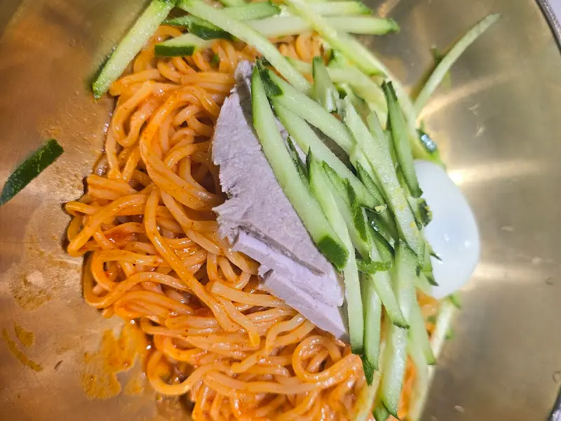 비빔밀냉면