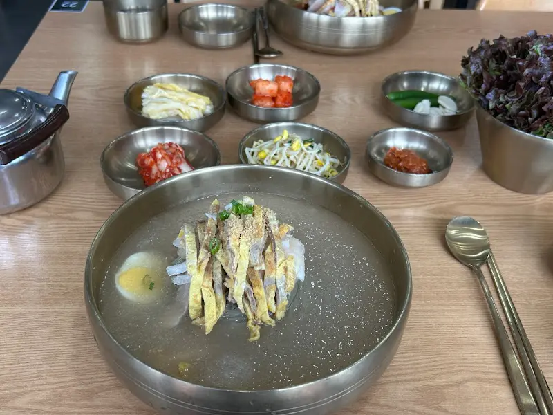 육전물냉면과 반찬