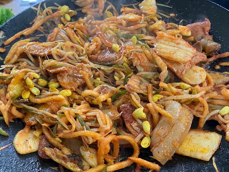 두루치기 비주얼