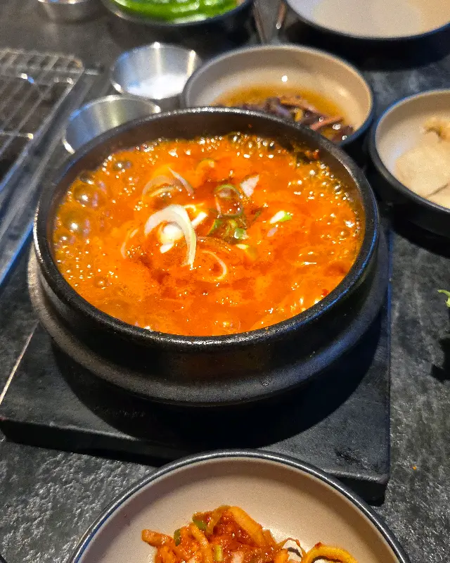 보글보글 김치찌개
