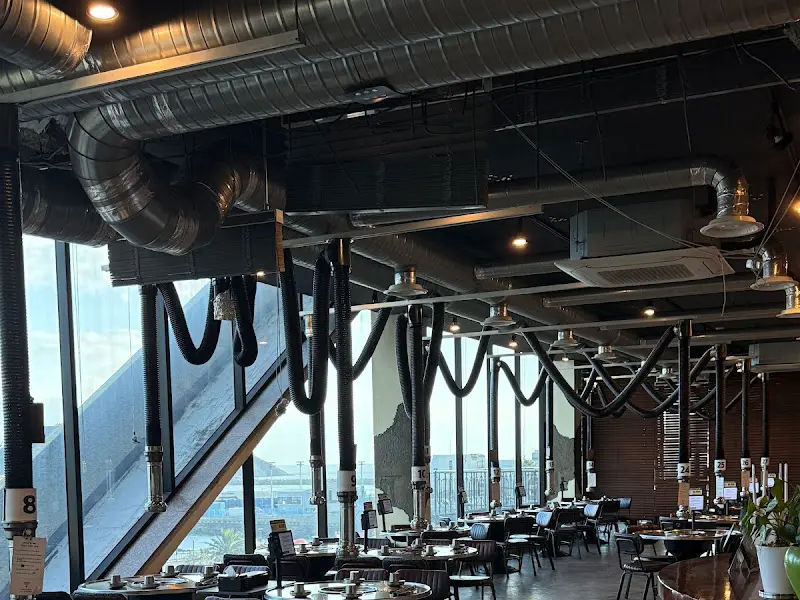 식당 내부 전경