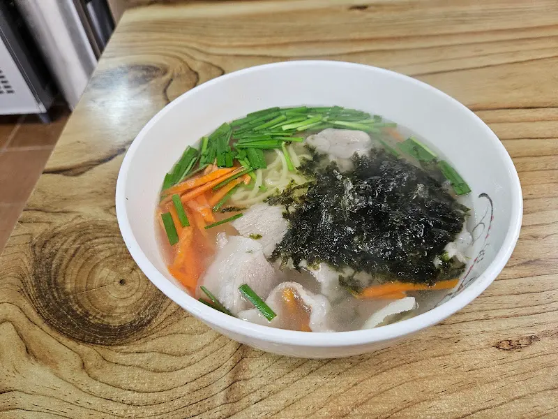 자구리국수 고기국수 근접샷