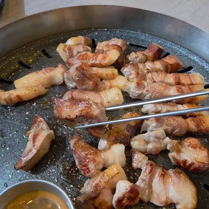 지글지글 익어가는 흑돼지