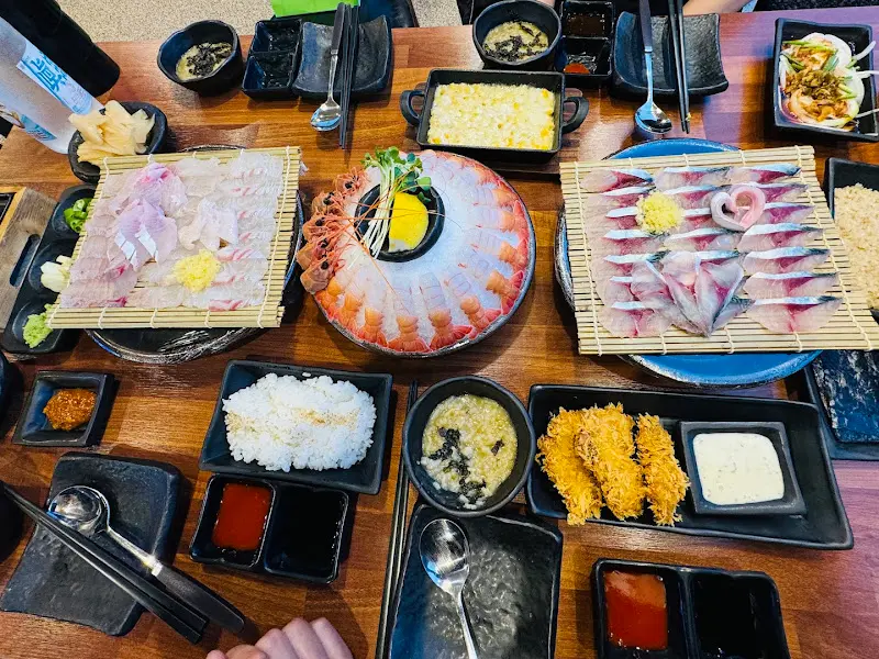 고등어회와 곁들임