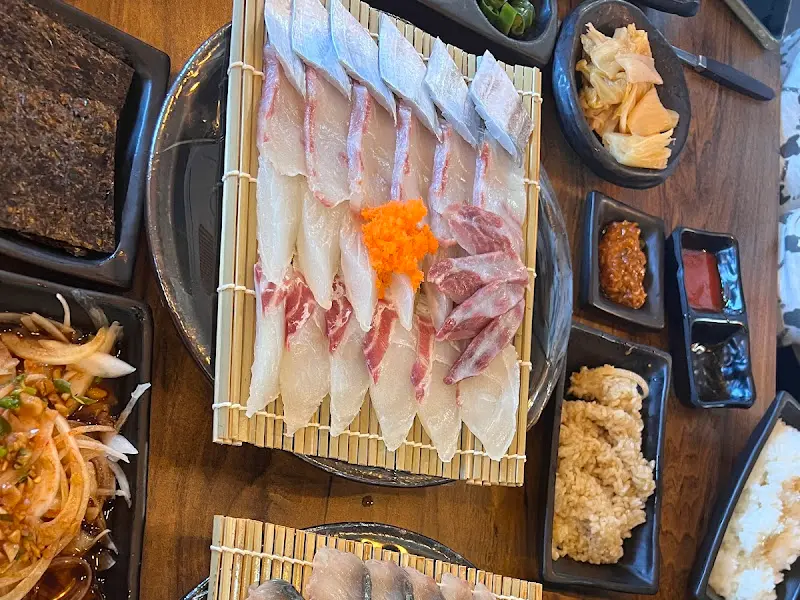 고등어회 한상차림