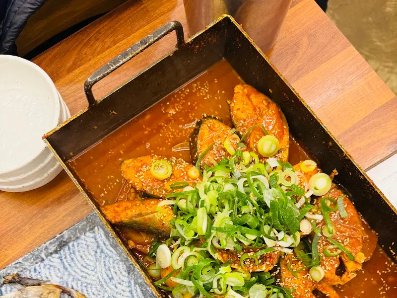 매콤한 양념이 듬뿍 배인 갈치조림