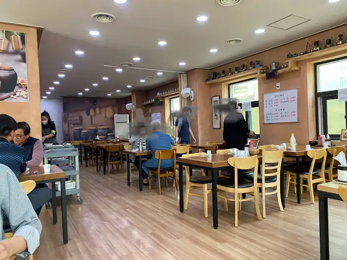 식당 내부 전경