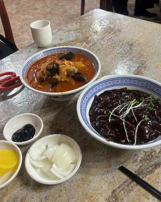 마파두부밥과 짜장면