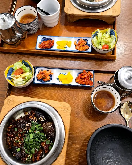 솥밥 상차림