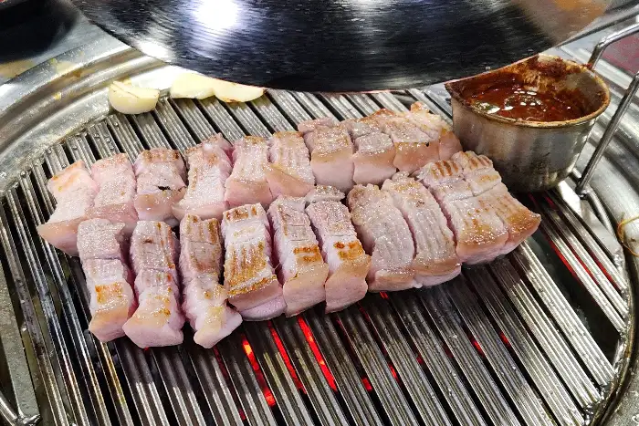 숯불 위 오겹살