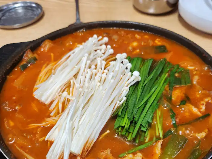 돼지찌개 근접 사진 2