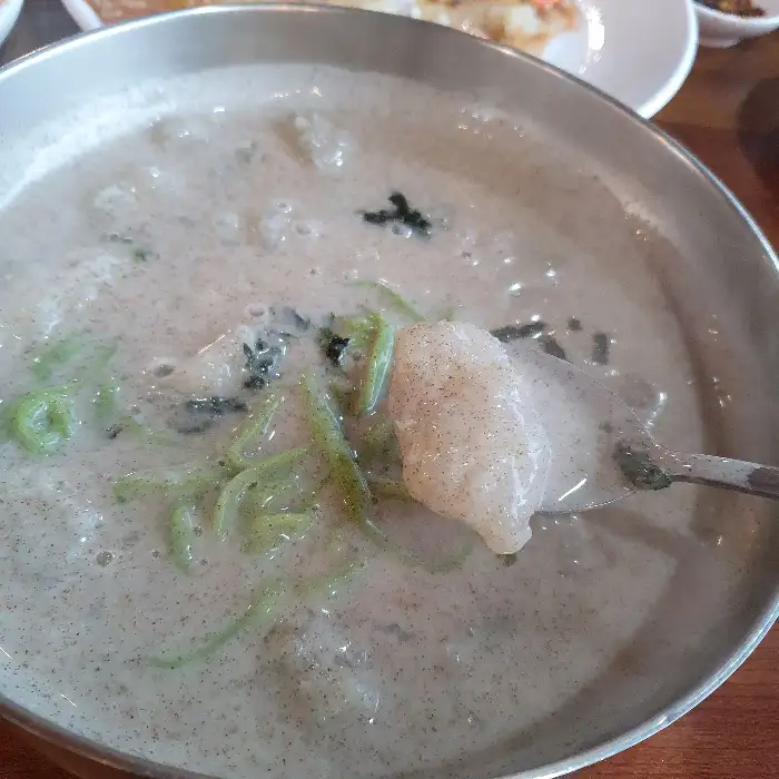 들깨감자옹심이 속 면