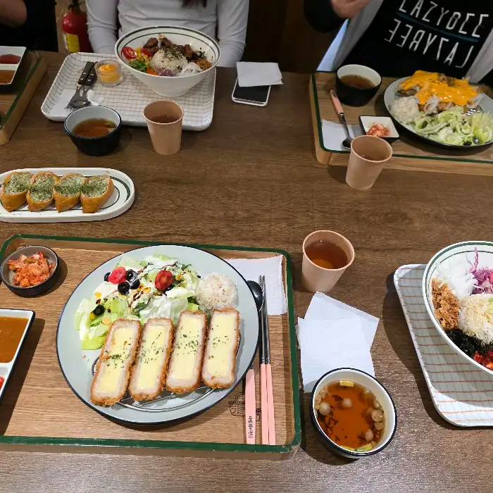 테이블 세팅