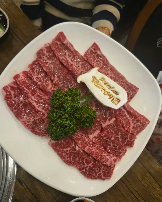 숯불 구이 한상 차림