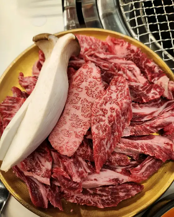 신선한 한우 모둠