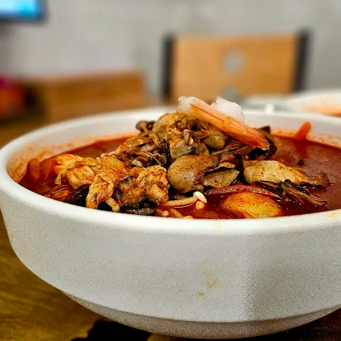동서식당 굴짬뽕 건더기
