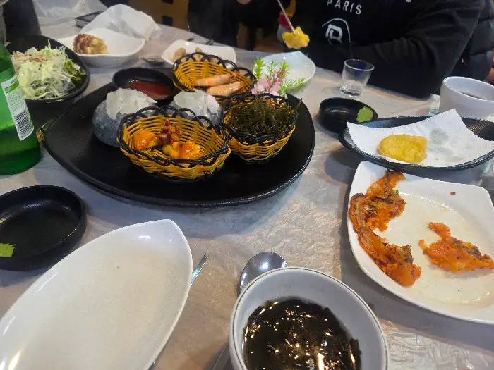 푸짐한 해산물 한상
