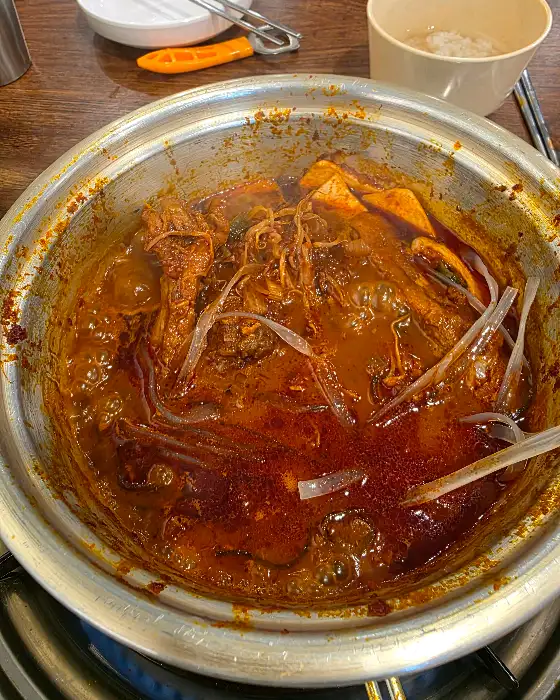 갈비찜 속 면과 고기