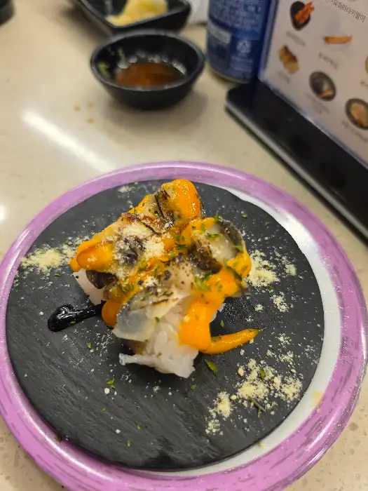육회 초밥