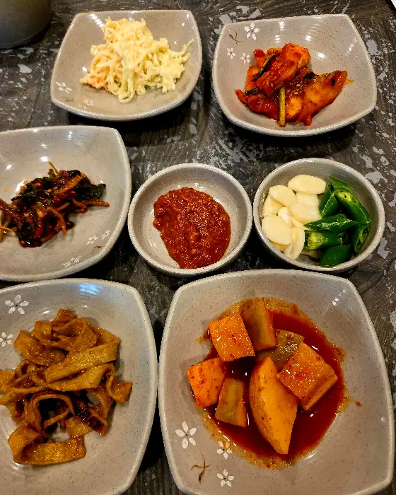 다양한 밑반찬