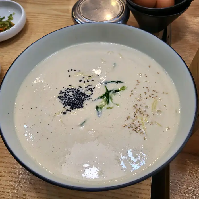 고소한 콩국수 사진